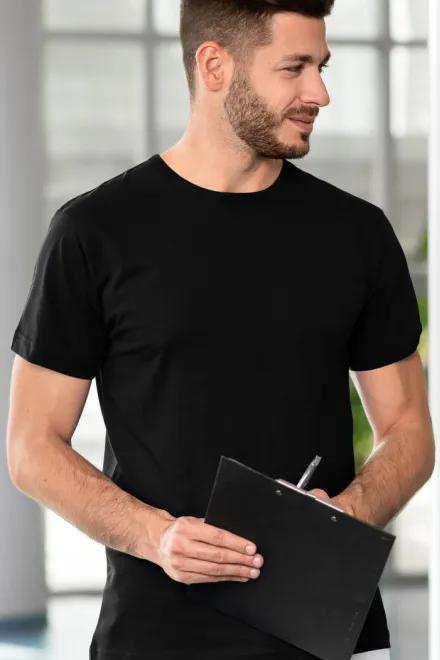 Levné odolné pánské tričko, černá